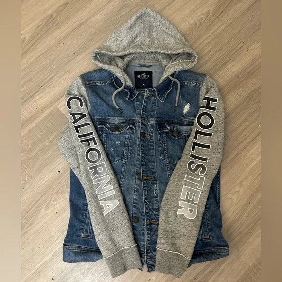Like New Hollister Jean Jacket with Sweatshirt Logo Sleeves Unisex size M - Picture 5 of 9